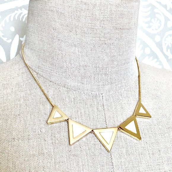 NWT Banana Republic Enamel Triangle Wing Necklace NWT 48 - Picture 3 of 7